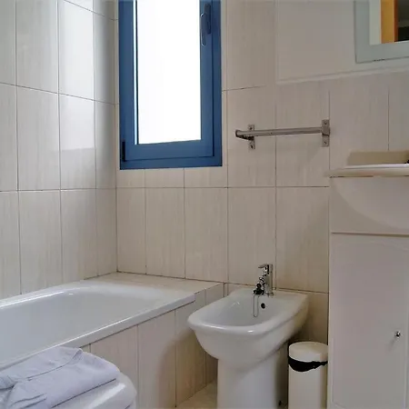Miramar B5 With Private Heated Pool Wifi Beautiful Views Playa Blanca (Lanzarote)